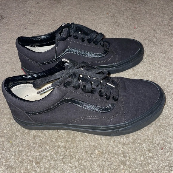 Size 7 Nike & Size 8 Vans - Picture 4 of 7